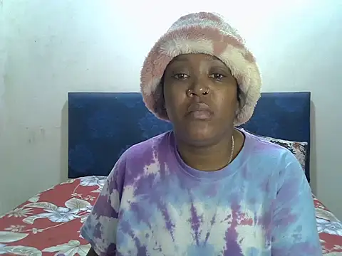 Snapshot of Spice202 chatting on September 8, 2025, 9:03 pm Spice202 online show from September 8, 2025, 9:03 pm