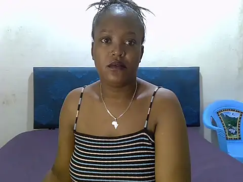 Snapshot of Spice202 chatting on October 4, 2025, 11:03 pm Spice202 online show from October 4, 2025, 11:03 pm