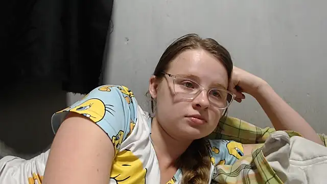 Snapshot of HellenMiyer1111 chatting on February 15, 2025, 3:09 am HellenMiyer1111 online show from February 15, 2025, 3:09 am