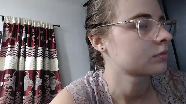 Snapshot of HellenMiyer1111 chatting on October 2, 2025, 5:53 pm HellenMiyer1111 online show from October 2, 2025, 5:53 pm