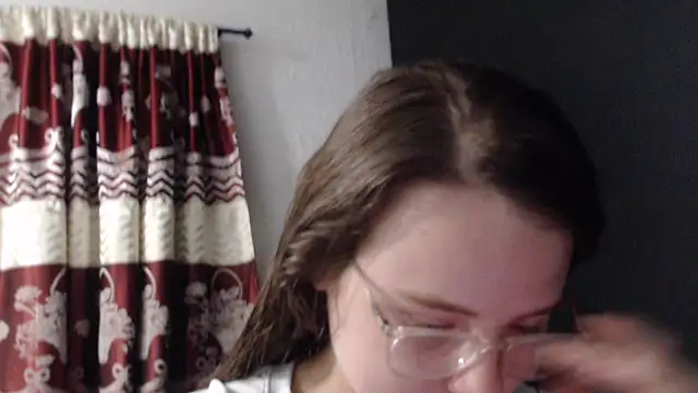 HellenMiyer1111 online show from November 20, 2025, 4:18 pm