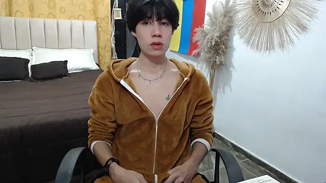Snapshot of Elio-cam chatting on July 15, 2026, 8:08 am Elio-cam online show from July 15, 2026, 8:08 am