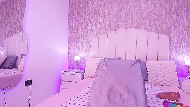 raven lilith  online show from February 11, 2026, 3:11 am