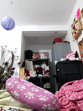 karlythothxh online show from April 5, 2026, 6:27 pm