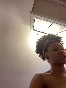 mochamimi online show from March 26, 2026, 3:17 pm