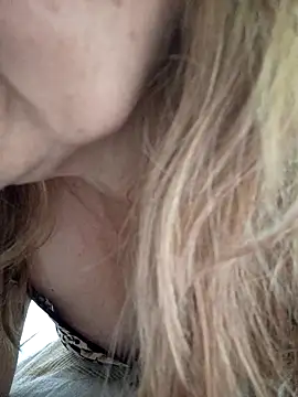 sua sub  online show from November 23, 2025, 3:34 pm