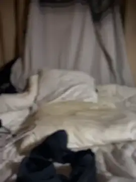 Snapshot of shehandme chatting on March 1, 2026, 4:47 am shehandme online show from March 1, 2026, 4:47 am