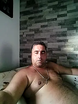 ADRIAN ADI40 online show from October 4, 2025, 2:37 pm