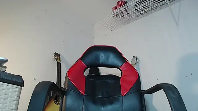 Snapshot of dann_hill chatting on February 18, 2025, 9:42 pm dann hill online show from February 18, 2025, 9:42 pm