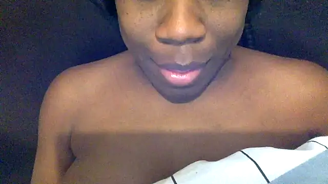 Snapshot of blacksexybeauty31 chatting on February 28, 2025, 4:53 pm blacksexybeauty31 online show from February 28, 2025, 4:53 pm