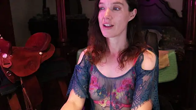 thornburyrose online show from September 26, 2025, 1:42 am