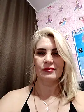 Snapshot of JennyOMay chatting on November 3, 2025, 9:10 am JennyOMay online show from November 3, 2025, 9:10 am