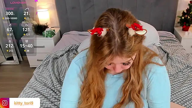 Tori cat online show from December 15, 2024, 1:22 pm