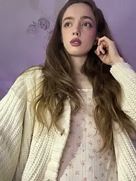 Snapshot of Weeissy chatting on January 13, 2025, 8:26 pm Weeissy online show from January 13, 2025, 8:26 pm