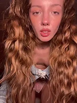 Snapshot of Weeissy chatting on November 16, 2025, 8:14 pm Weeissy online show from November 16, 2025, 8:14 pm