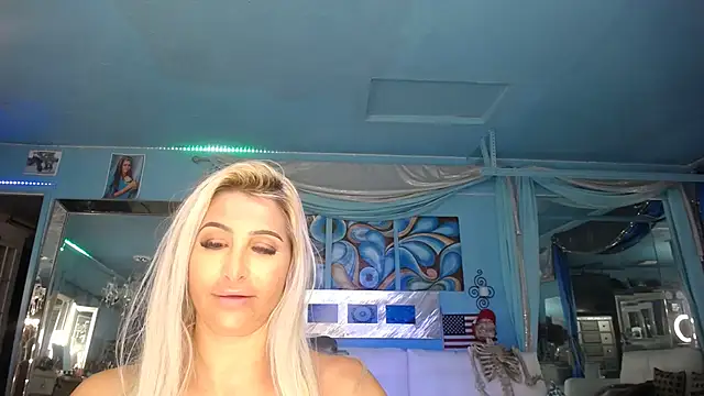 ADRIANNA FOX online show from February 10, 2025, 3:46 am