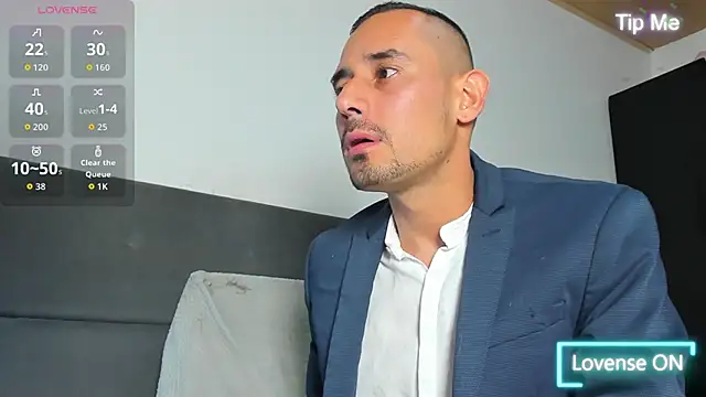 jhonyalzate2 online show from March 20, 2026, 3:33 am