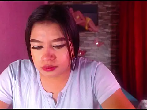 katrinawillff online show from March 13, 2025, 2:12 pm