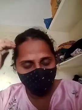 Snapshot of Indiantina chatting on September 20, 2025, 12:28 pm Indiantina online show from September 20, 2025, 12:28 pm