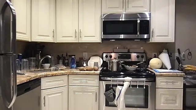 BigGuyMuscle online show from September 9, 2025, 4:17 pm