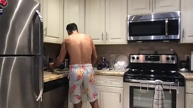 BigGuyMuscle online show from September 26, 2025, 1:26 pm