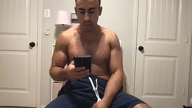 Snapshot of BigGuyMuscle chatting on July 13, 2026, 12:02 am BigGuyMuscle online show from July 13, 2026, 12:02 am