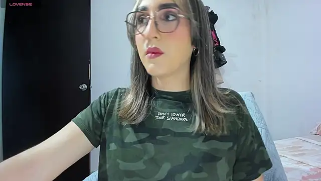 andrea hills online show from April 20, 2026, 1:58 pm