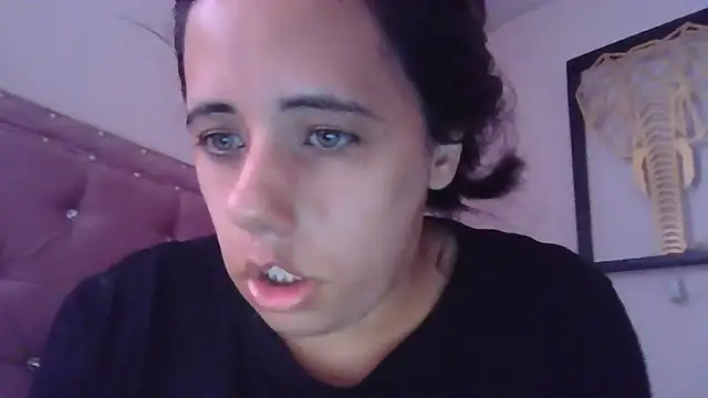 annarose19 online show from November 20, 2025, 4:18 pm