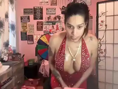 Snapshot of latinacubana chatting on December 20, 2024, 10:00 pm latinacubana online show from December 20, 2024, 10:00 pm