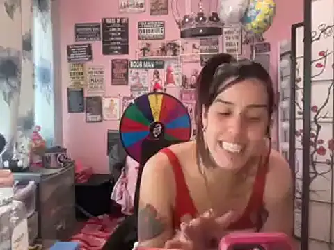 Snapshot of latinacubana chatting on December 28, 2024, 8:15 pm latinacubana online show from December 28, 2024, 8:15 pm