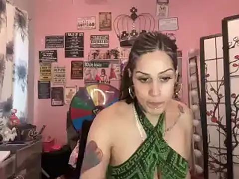 Snapshot of latinacubana chatting on January 12, 2025, 8:36 pm latinacubana online show from January 12, 2025, 8:36 pm