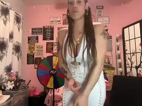 Snapshot of latinacubana chatting on January 13, 2025, 3:45 am latinacubana online show from January 13, 2025, 3:45 am