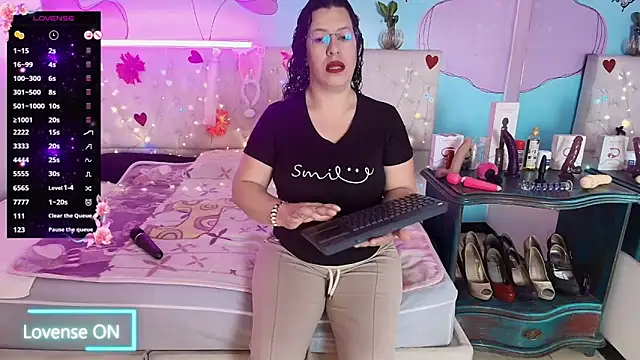 Zaly mature online show from May 28, 2026, 11:02 pm
