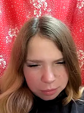 Zuli Kiska online show from November 19, 2025, 9:04 pm