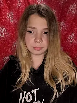 Zuli Kiska online show from November 20, 2025, 10:31 pm