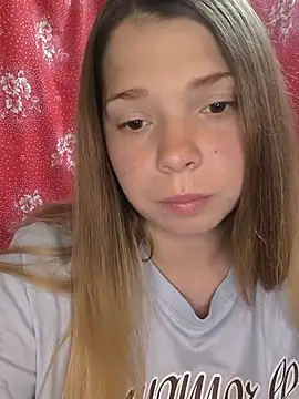 Snapshot of Zuli_Kiska chatting on June 29, 2026, 10:15 am Zuli Kiska online show from June 29, 2026, 10:15 am