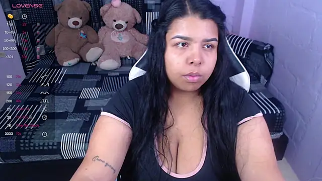 SaLomeJonees online show from October 11, 2025, 11:20 am