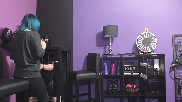 beauty-of-pain online show from March 2, 2025, 12:43 pm