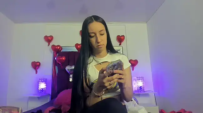 danaythamara1 online show from February 14, 2025, 11:42 pm