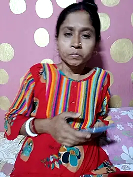 Snapshot of SSHRUTI007 chatting on November 19, 2025, 5:57 pm SSHRUTI007 online show from November 19, 2025, 5:57 pm