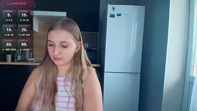 Adr1ana  online show from February 12, 2026, 7:03 am