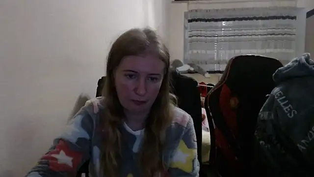 PeterAndJen online show from November 26, 2025, 7:48 pm