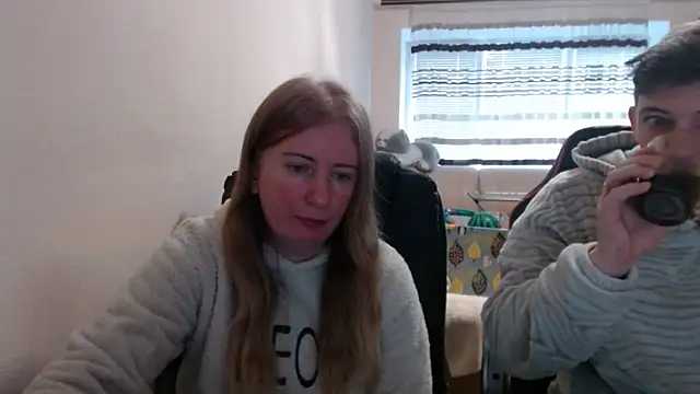 PeterAndJen online show from December 14, 2025, 8:09 am