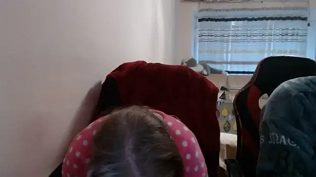 PeterAndJen online show from January 7, 2026, 7:22 am