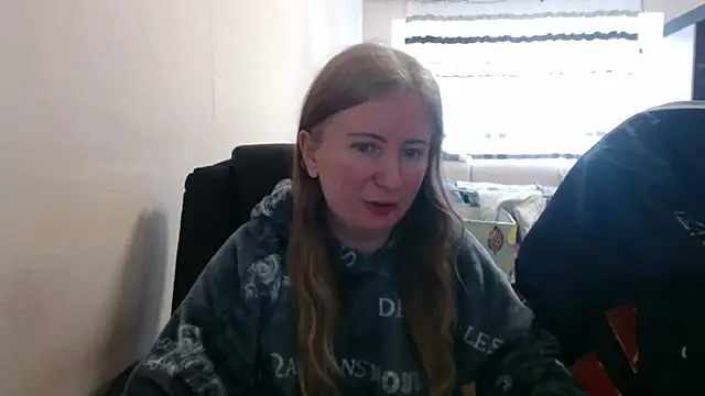 Snapshot of PeterAndJen chatting on February 9, 2026, 7:56 am PeterAndJen online show from February 9, 2026, 7:56 am