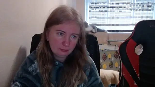 Snapshot of PeterAndJen chatting on February 13, 2026, 6:31 am PeterAndJen online show from February 13, 2026, 6:31 am