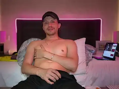 mcklister kinky feets online show from March 30, 2026, 5:08 am