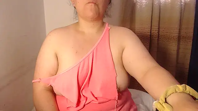 Snapshot of agathamiller01 chatting on April 26, 2026, 2:26 pm agathamiller01 online show from April 26, 2026, 2:26 pm