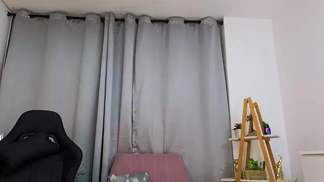 bella  adams online show from March 6, 2025, 1:27 am