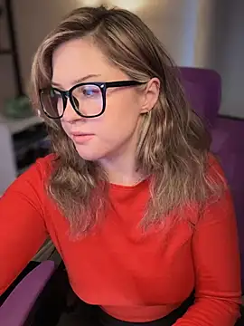 JennKenobi online show from December 4, 2024, 3:54 pm